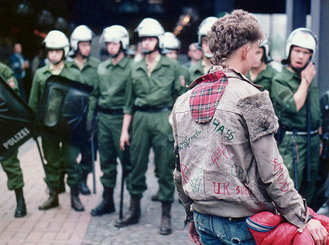 La mode punk anarchiste des années 1980