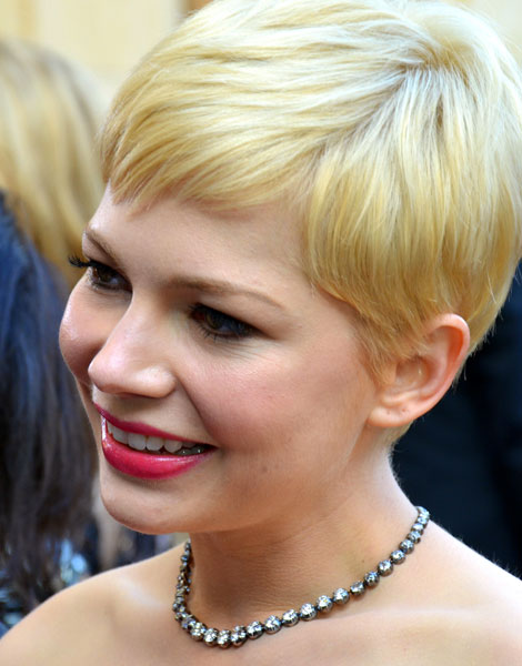 Cheveux longs à courts : Michelle Williams en 2012